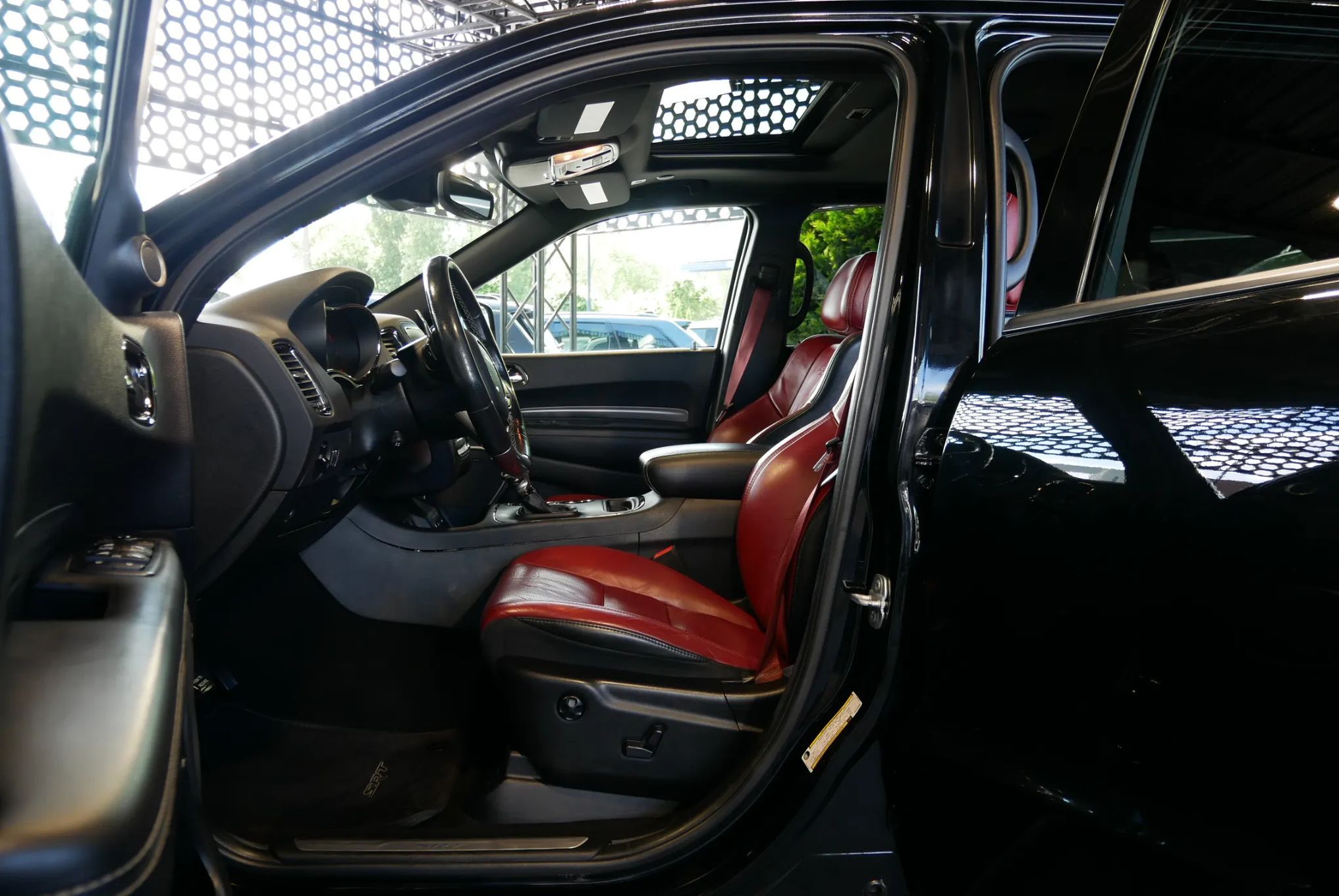 Dodge Durango SRT 6.4L 475KM 6os. Gaz 4x4 Radar Harman Kardon WentylSzyberdachLEDCam