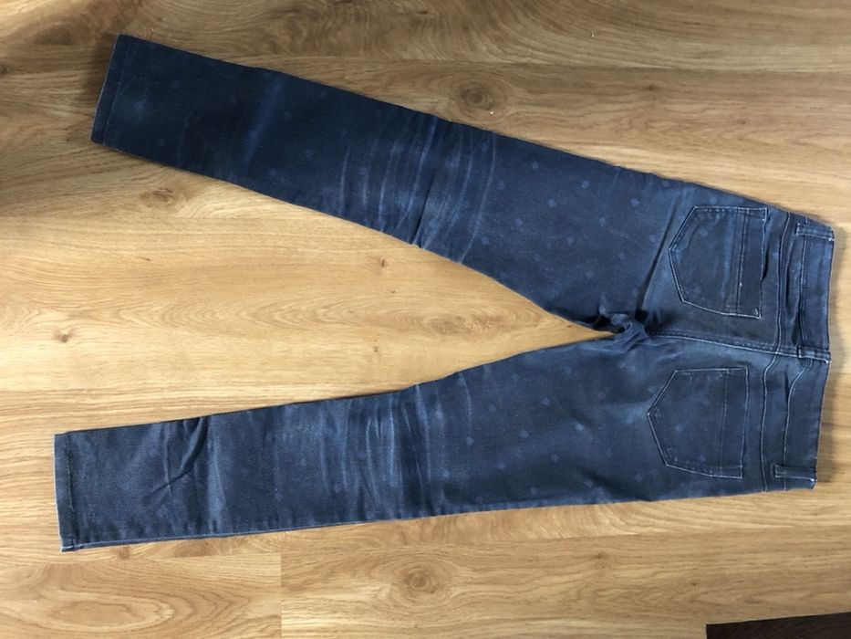 Woskowane spodnie w kropki H&M