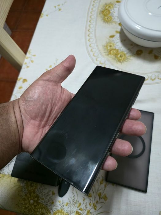 Vendo Samsung S22 Ultra 256Gb leia o anúncio.