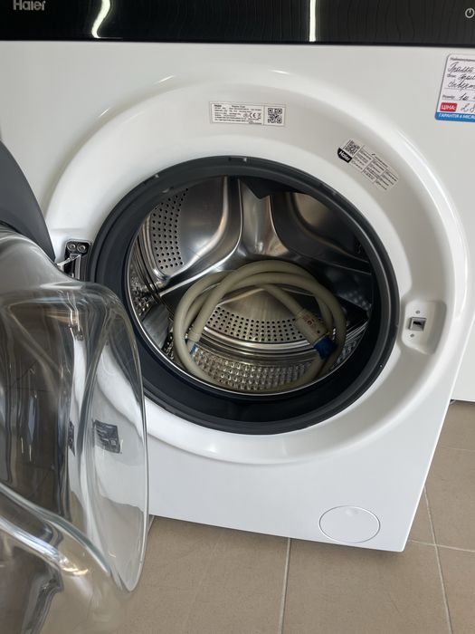 Прально сушильна машина Haier 10/6 кг ВУЗЬКА