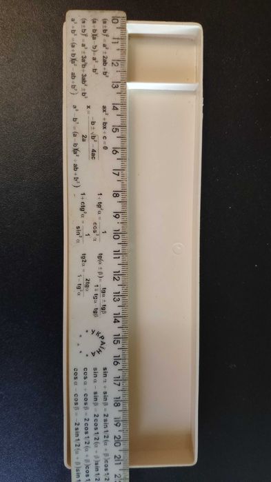 Пенал пластиковый для ручек и карандашей канцелярский