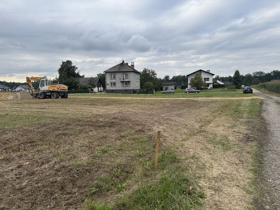 Działka budowlana 10 ar Poreba Wielka