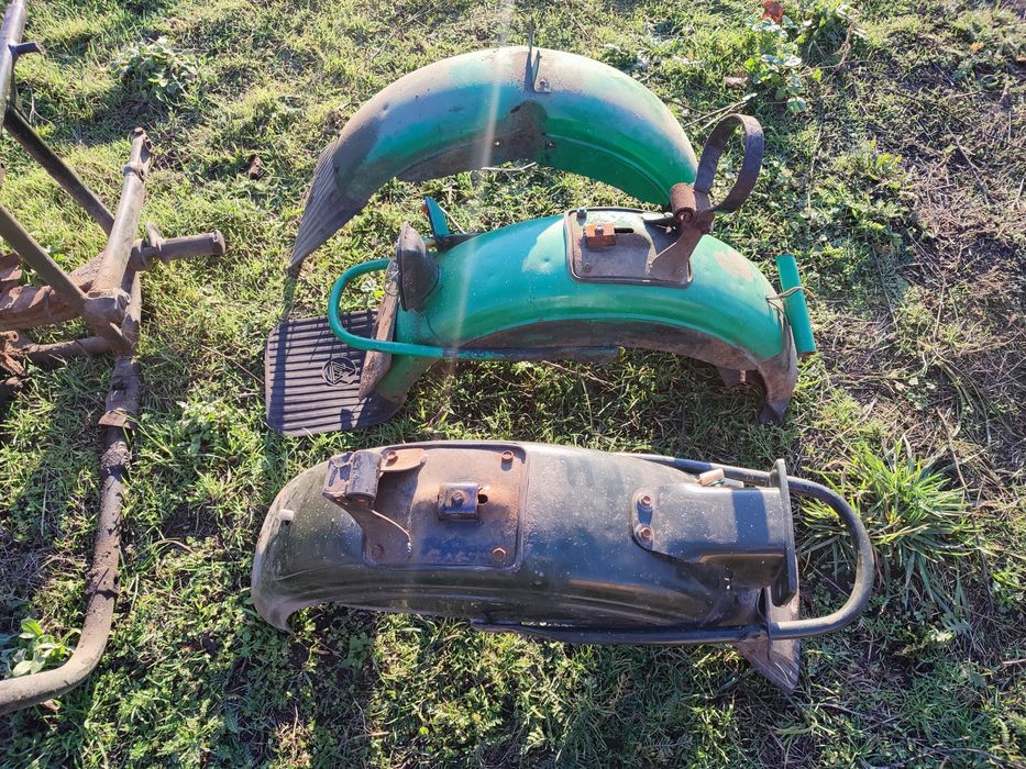 Мотор на МТ-11 з карбираторами, зажиганієм, генератором