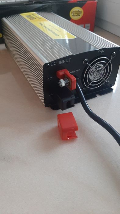 Інвертор із зарядкою та чистим синусом 12 V 600 Вт QC3.0 ДБЖ UPS котел