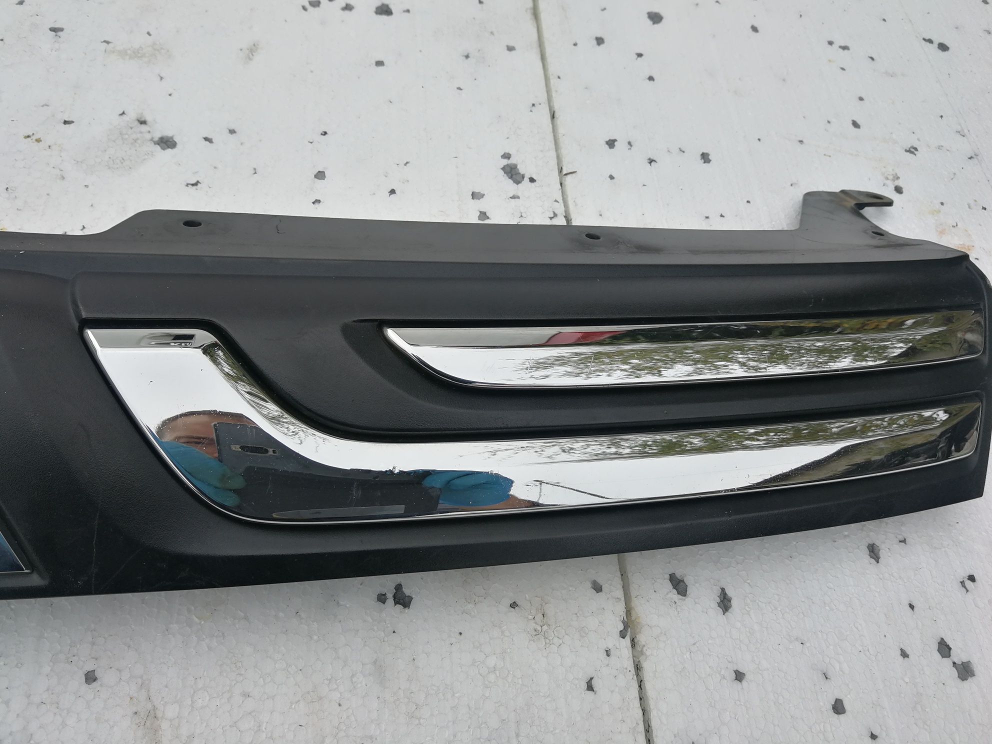 Grill Mitsubishi Outlander 3