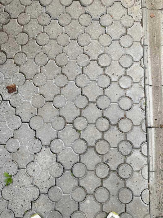 Плитка тротуарна б/у