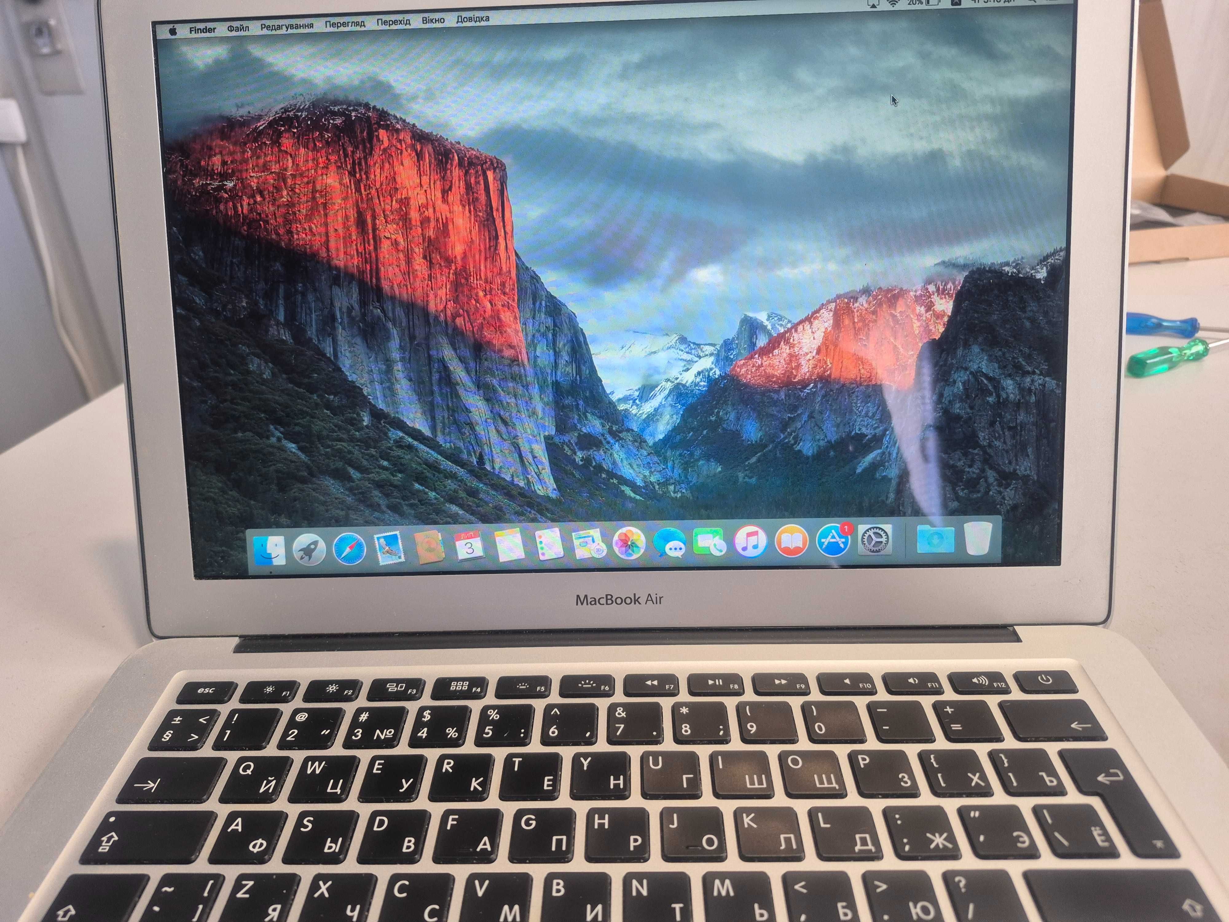 Продам ноутбук Apple MacBook Air - A1466