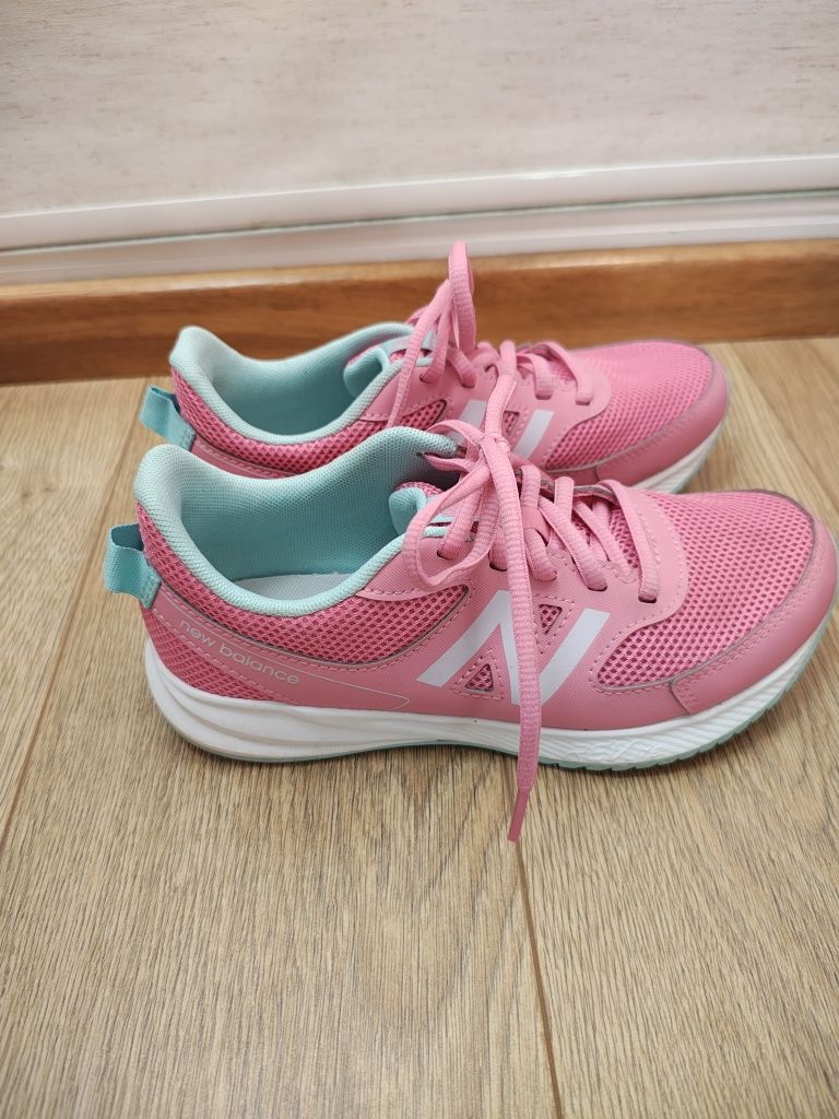 Buty new balance 34,5