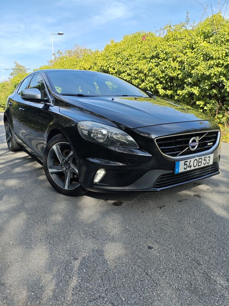 VOLVO V40 1.6 D2 R-Design | 2013 | 159.743 km