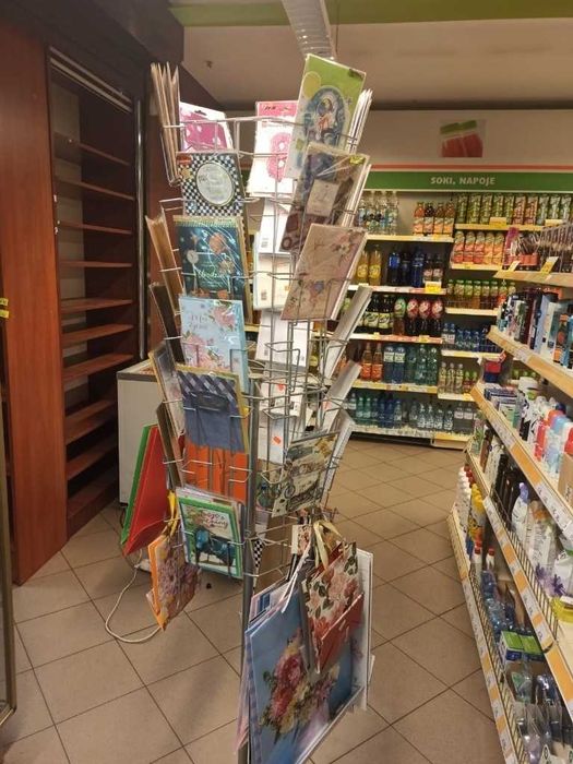 Stojak na kartki upominkowe