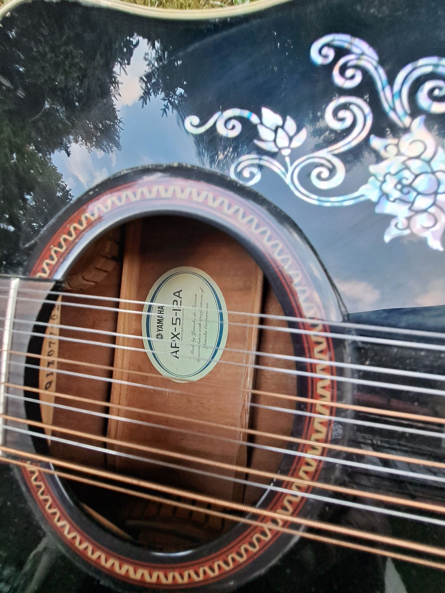Gitara 12 strunowa  Yamaha.
