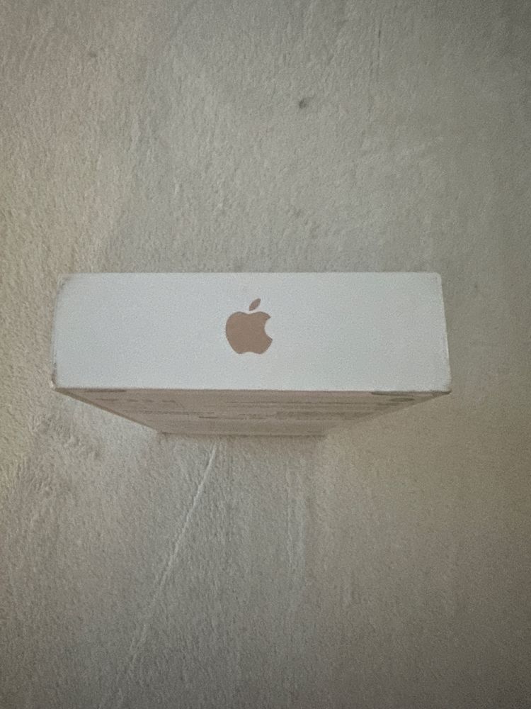 IPhone 16 pro Titanium Desert