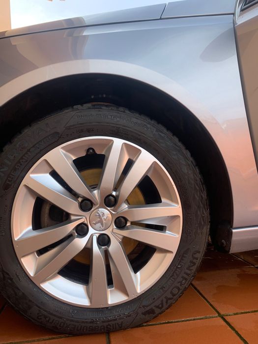Peugeot 308 1.5 BlueHDi Business Line