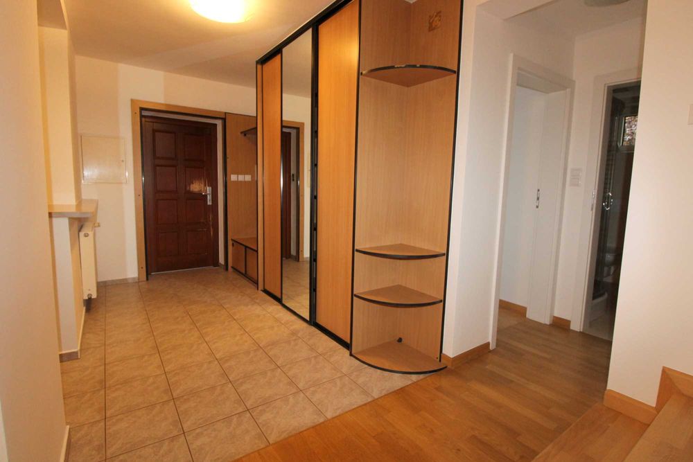 Wynajmę dom wolnostojący, 6 pokoi, tarasy, ogród