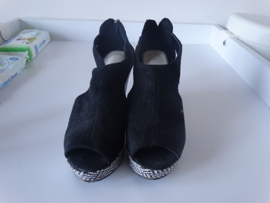 buty na koturnie, wiosenno- jesienne