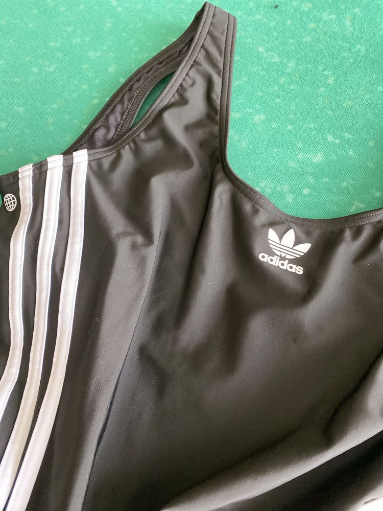 Купальник  сдельный adidas xl по факту  l