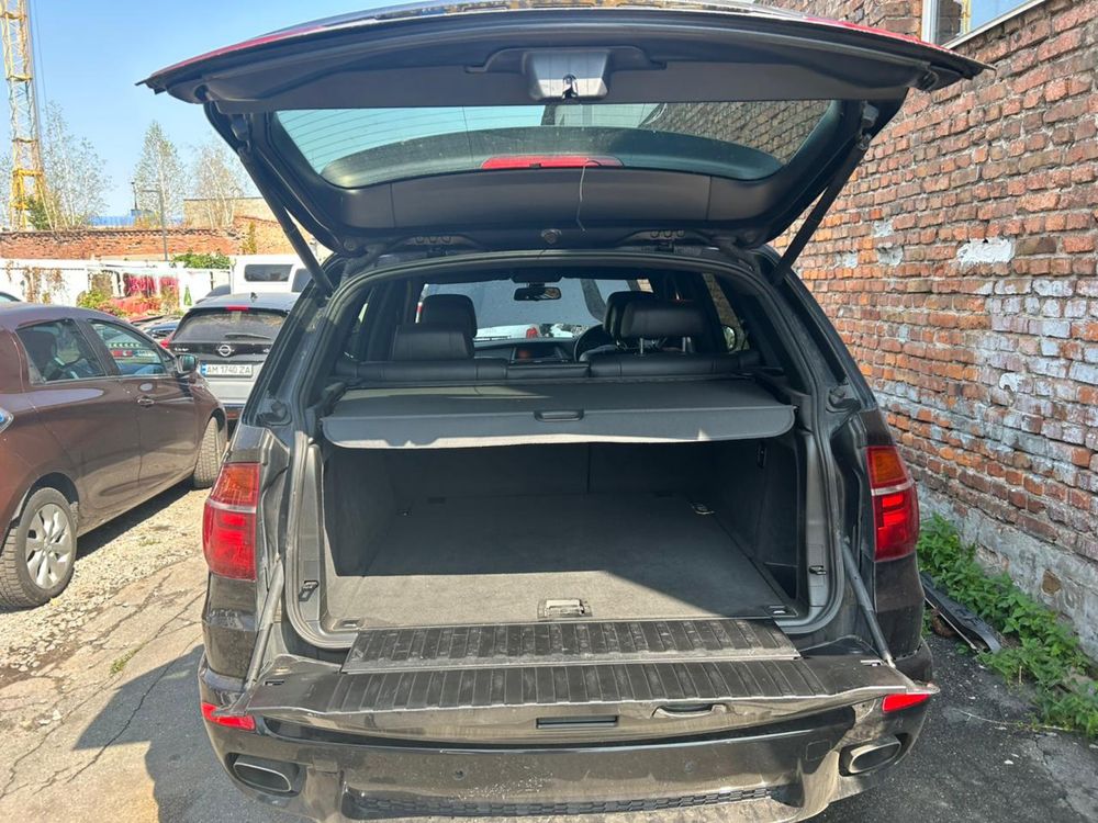 Шторка багажника BMW X5 E70 чорна БМВ Х5