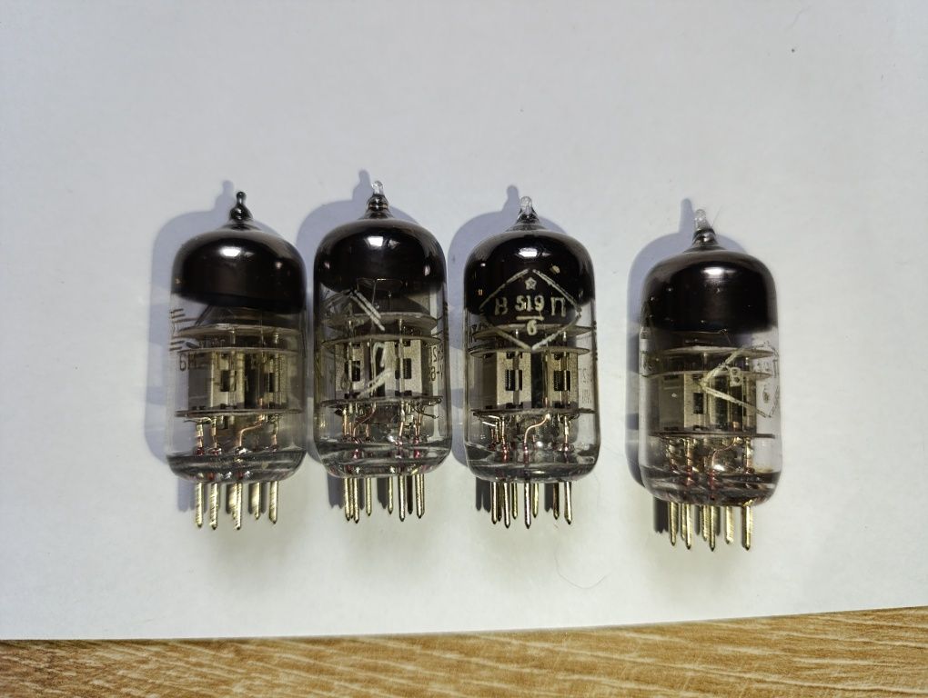 Радиолампы разные ЕСС82, EF86, EL74, EC360, ECF80