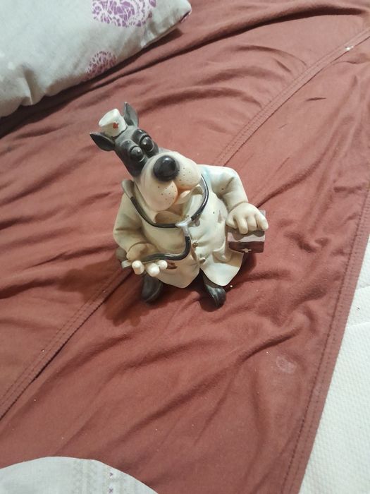 Копілка собака лікар