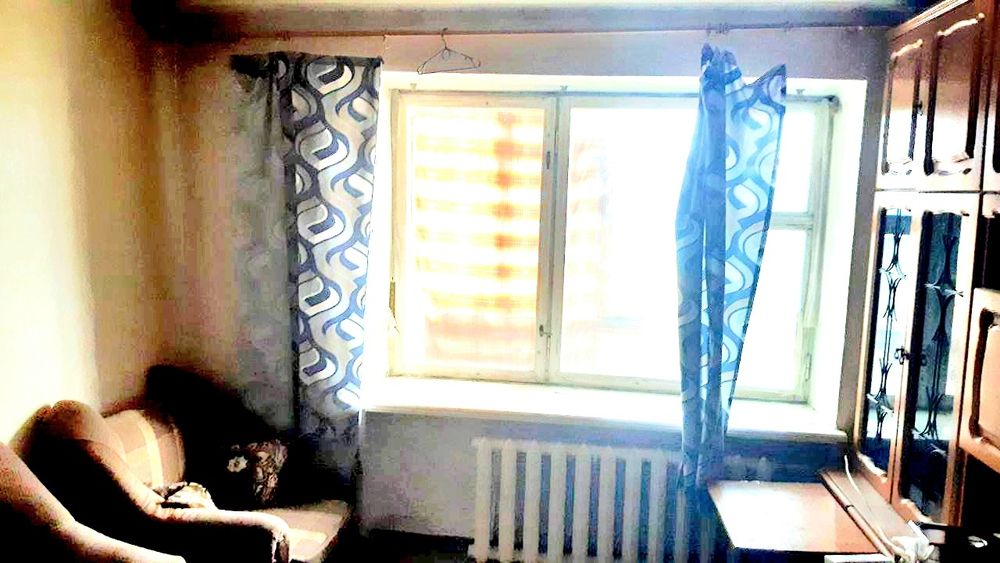 Продам срочно 1 комнатную под ремонт, ул.Рабочая, 10 мин от центра.