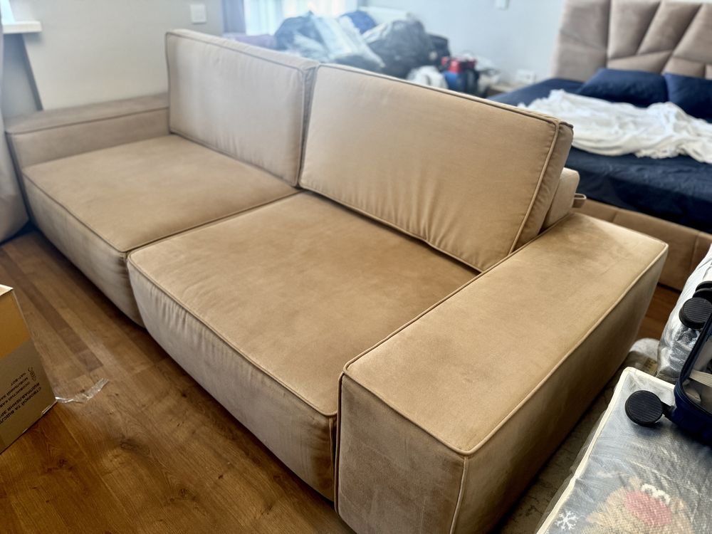 Продам диван 2,70 х 1,70 в идеальном состоянии.