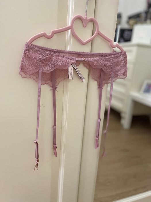 Пояси для панчіх Victoria’s Secret