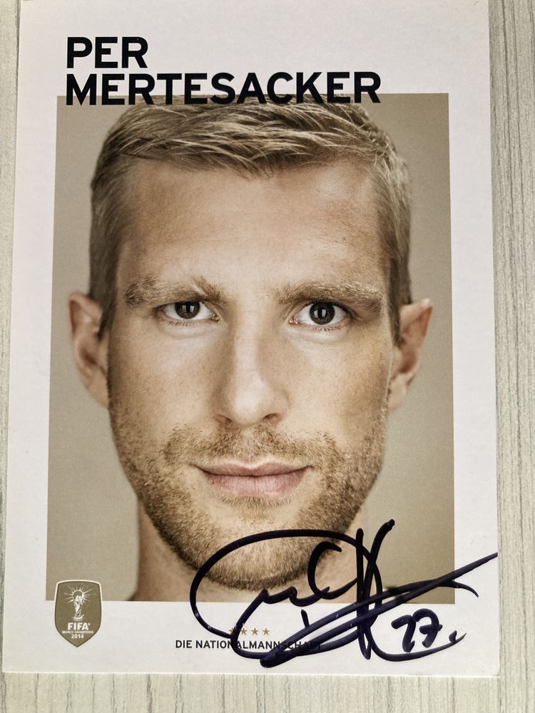 Autograf Mertesacker