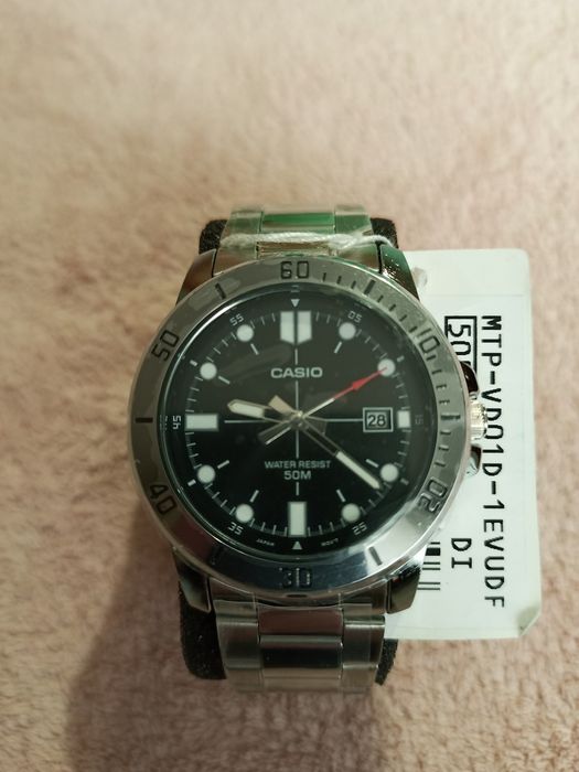 Чоловічий міцний годинник Casio MTP-VD01D-1E