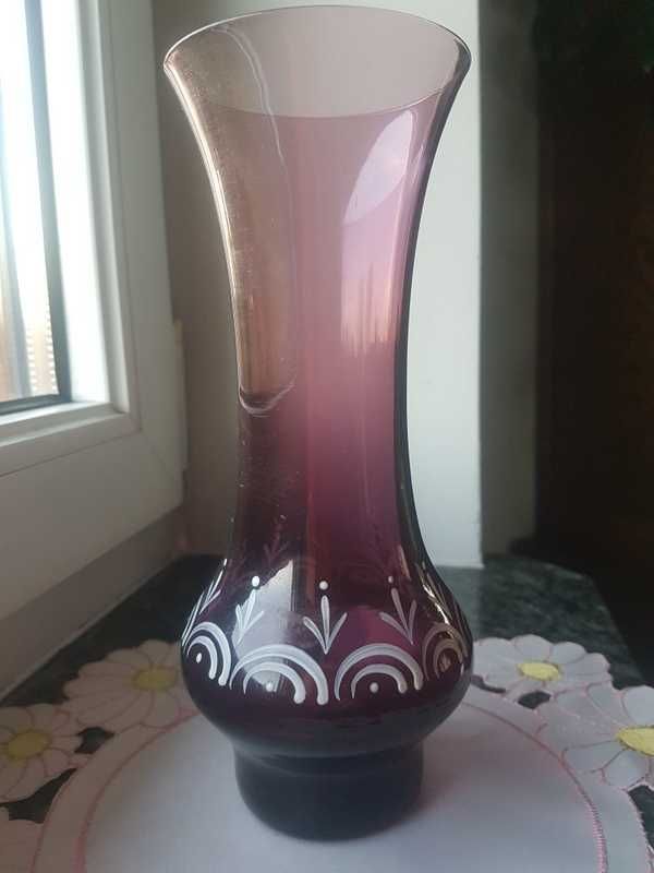 Smukły wysoki wazon stare szkło