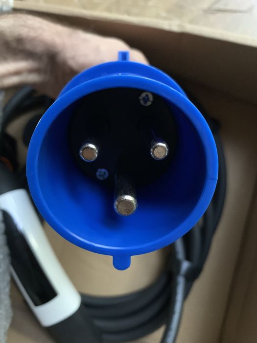 Зарядка Tesla 16-32A