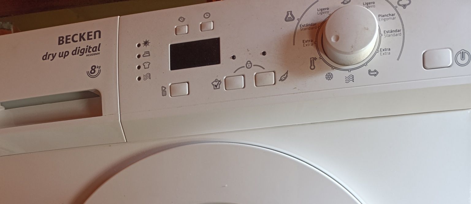 Máquina de secar roupa