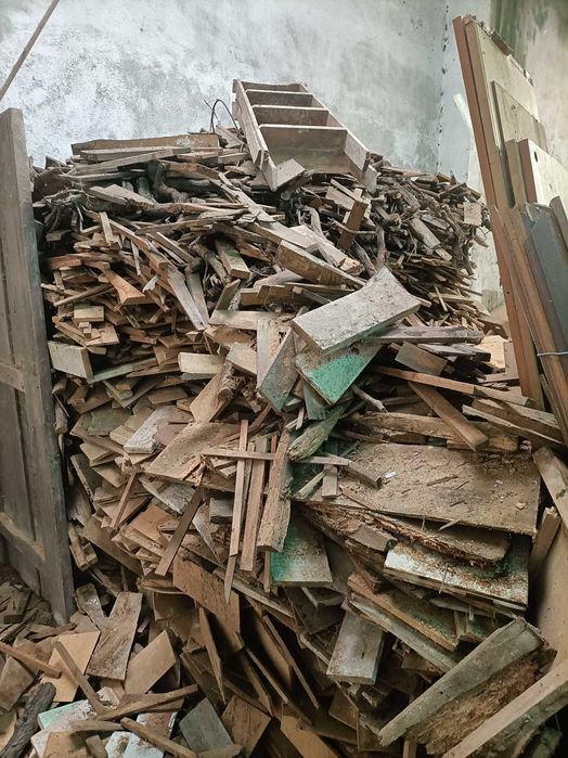 Lenha seca diversa, aparas de carpintaria