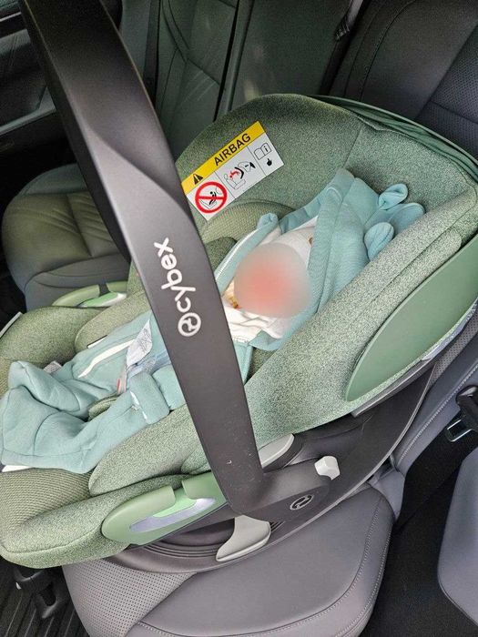 Автолюлька Cybex Cloud T i-Size Green Leaf, стан відмінний