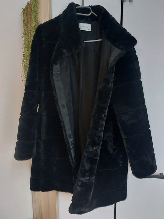 Sztuczne futro kurtka czarna