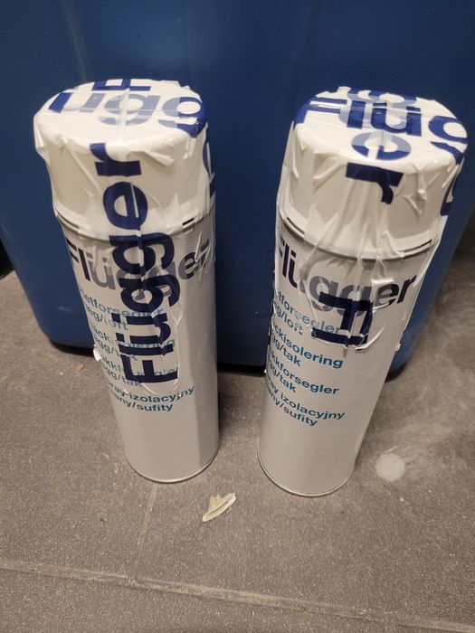 Spray izolacyjny Flugger 2 sztuki