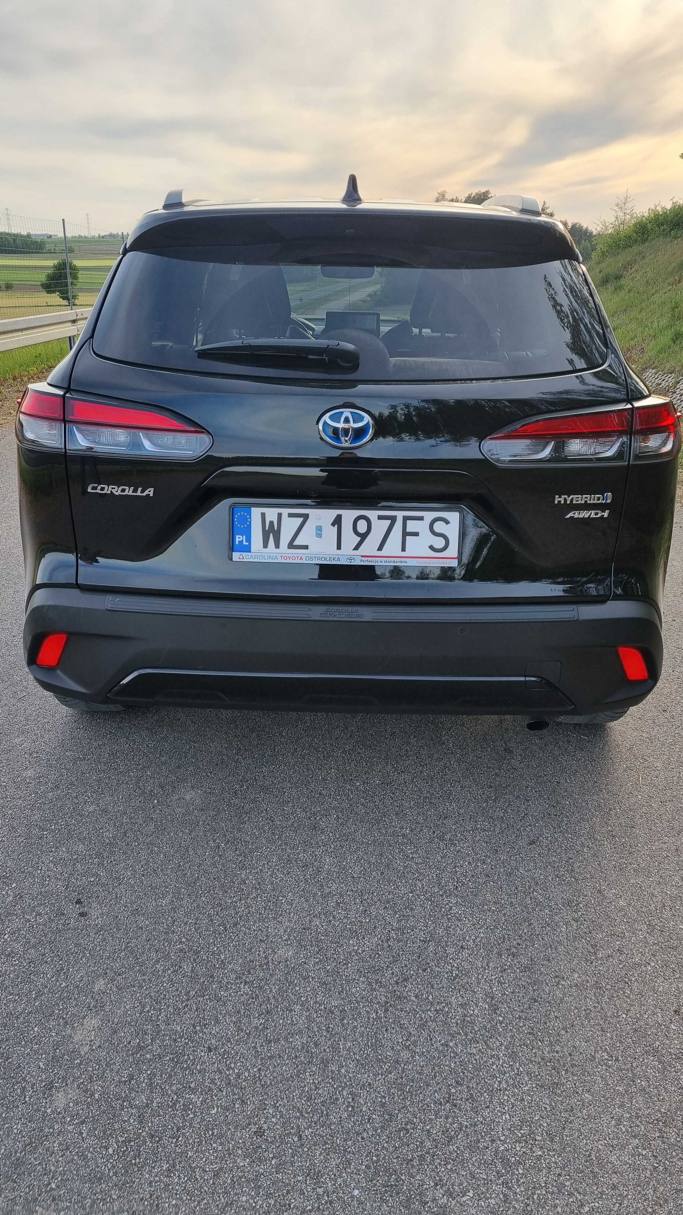 Cesja leasingu Toyota Corolla Cross 4x4 Hybrid 197 KM Premiere FV23%