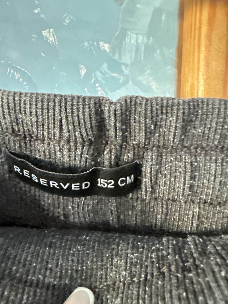 Soodnie chłopięce, dresowe, roz. 152, Reserved