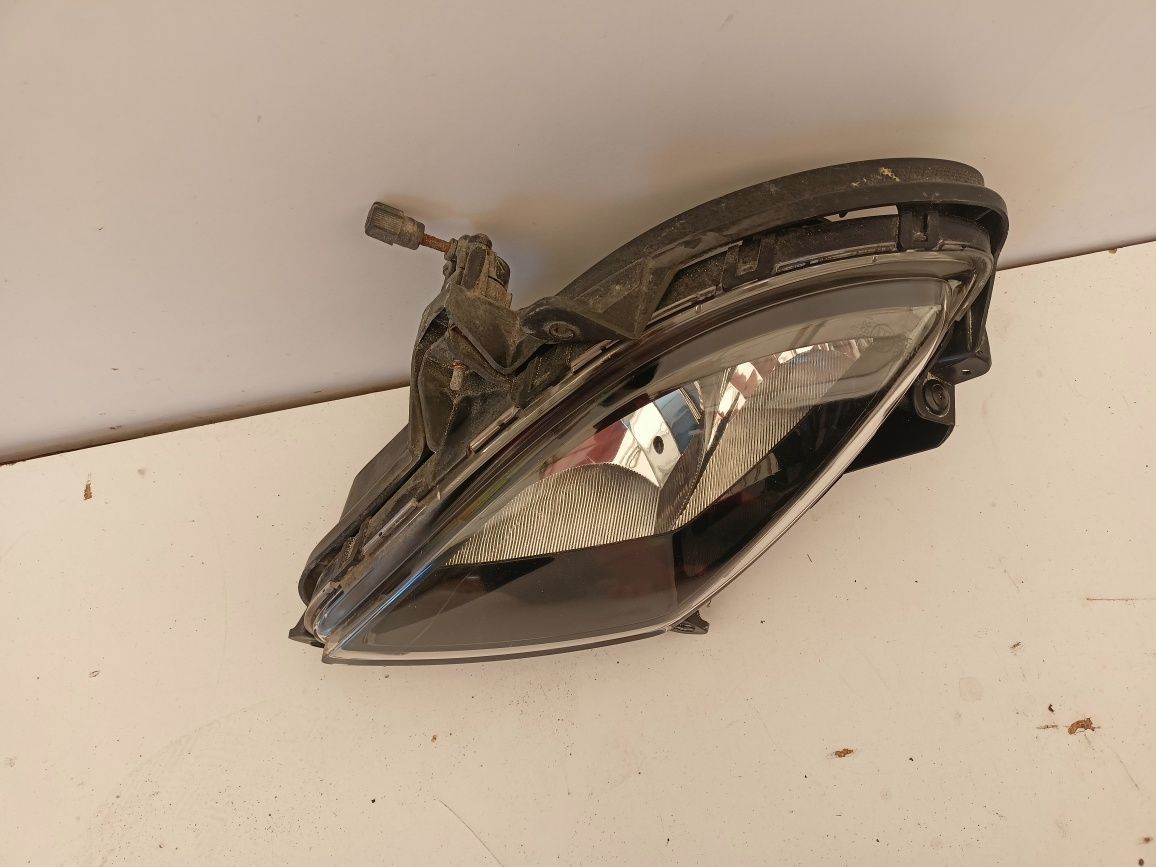 Hyundai I20 I halogen prawy przód przedni