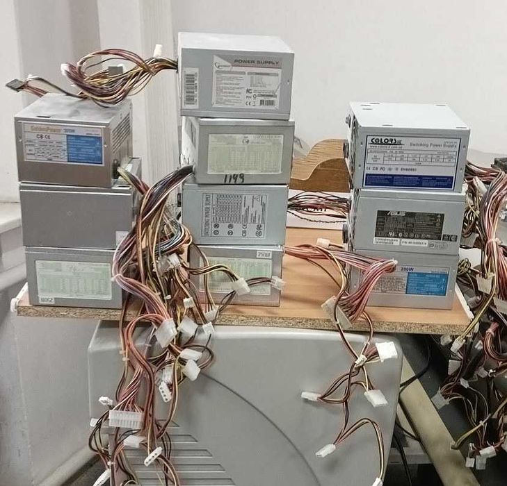 Продам блок живлення для компьютера