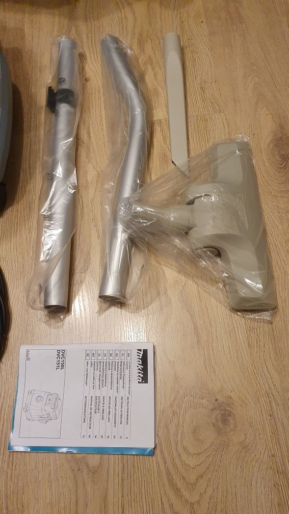 Makita akumulatorowy / sieciowy odkurzacz DVC150LZ. Nie używany.
