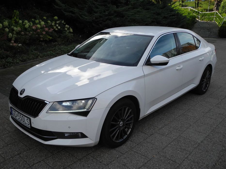 Skoda Superb DSG Bi-ksenon Led NAWI Salon PL Serwisowana Nowy Rozrząd