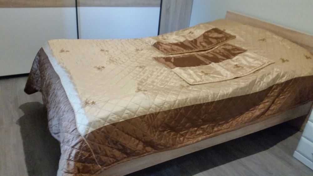 Narzuta przykrycie na łóżko lub kanapę