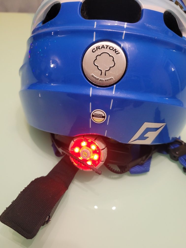 Kask rowerowy z lampką dziecięcy