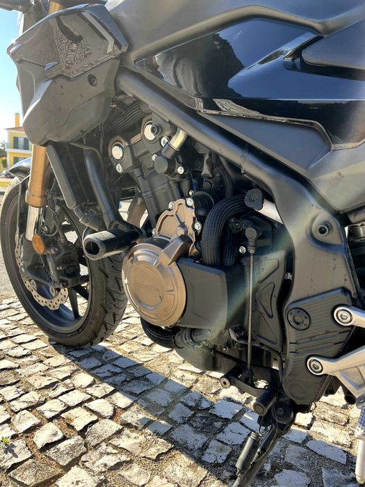 Mota Honda CB500F 2022