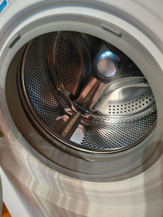 Продам пральну машину.