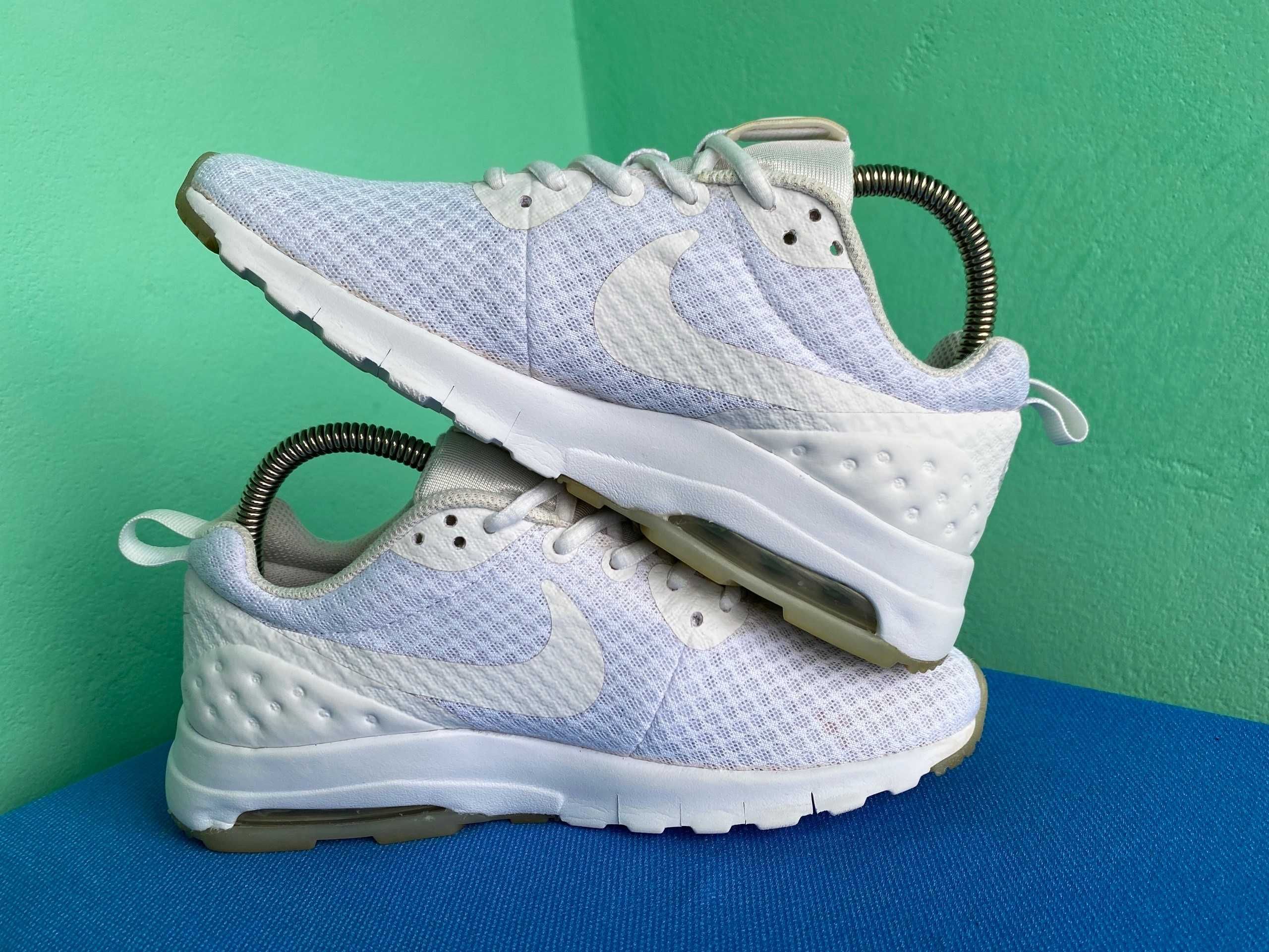 Кросівки nike air max motion