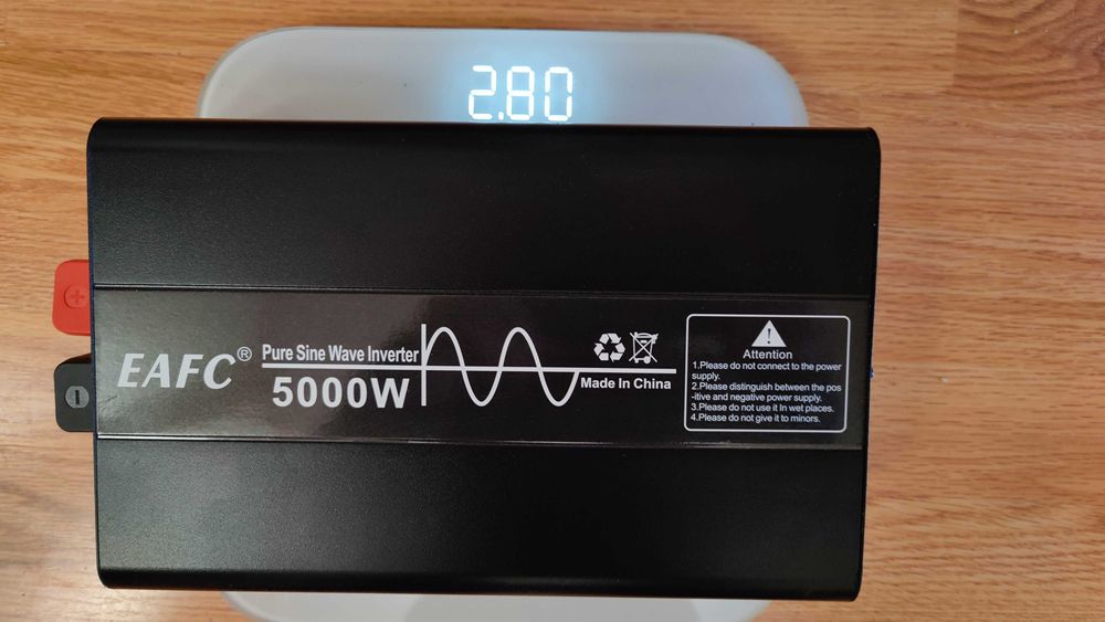 Продам новий інвертор EAFC 5000 12В на 220В з потужністю 2800/5000 Вт
