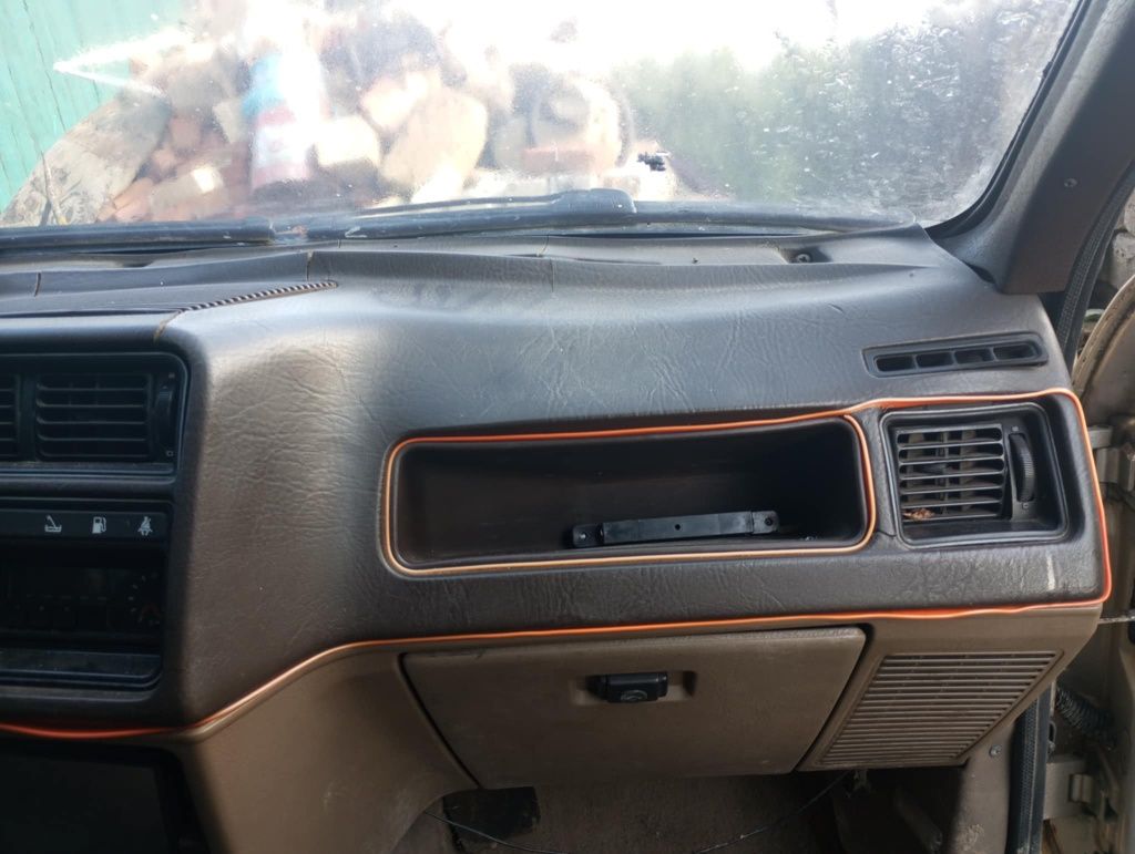 Ford siera 1983 подам
