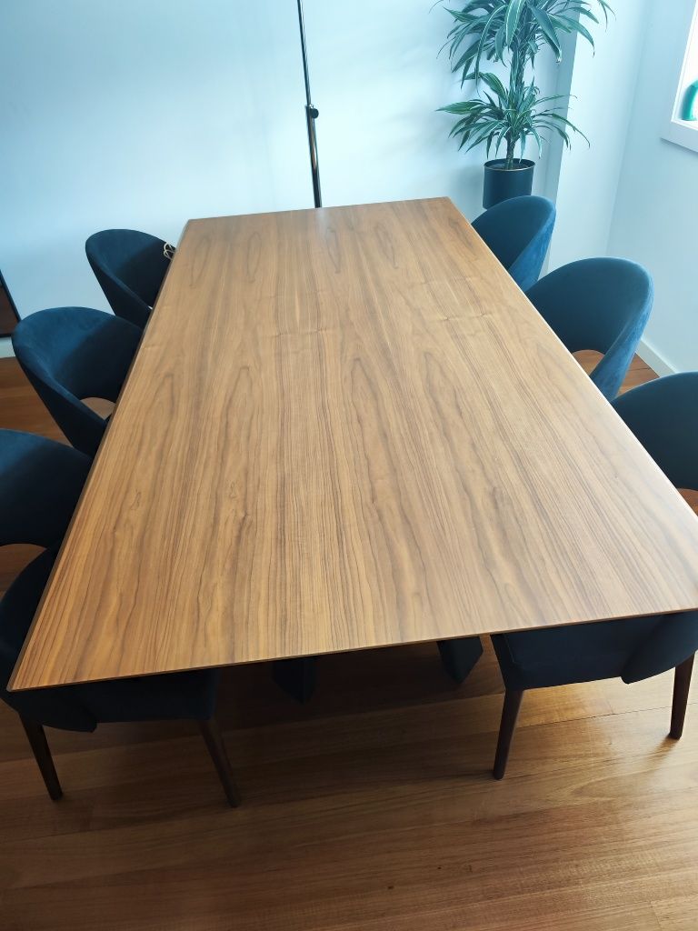 Mesa de Jantar com 6 Cadeiras – Design Moderno e Sofisticado