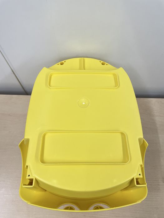 Dolny zbiornik odkurzacza piorącego Karcher Se 5.100 żółty zapięcia